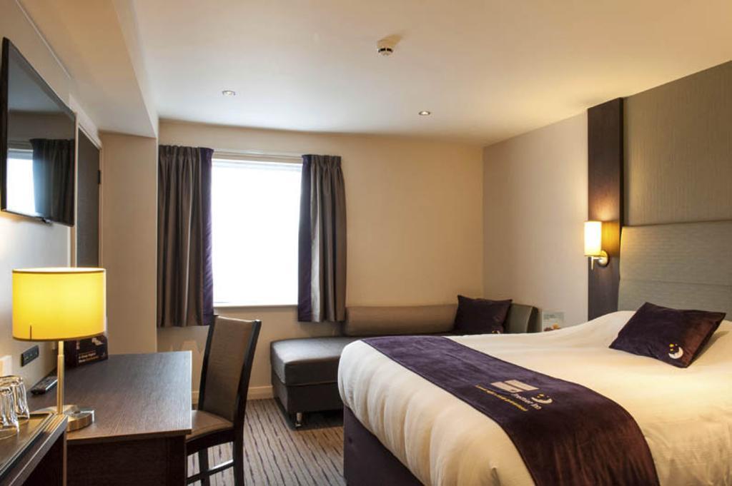 Premier Inn Dover Central - Eastern Ferry Terminal Luaran gambar