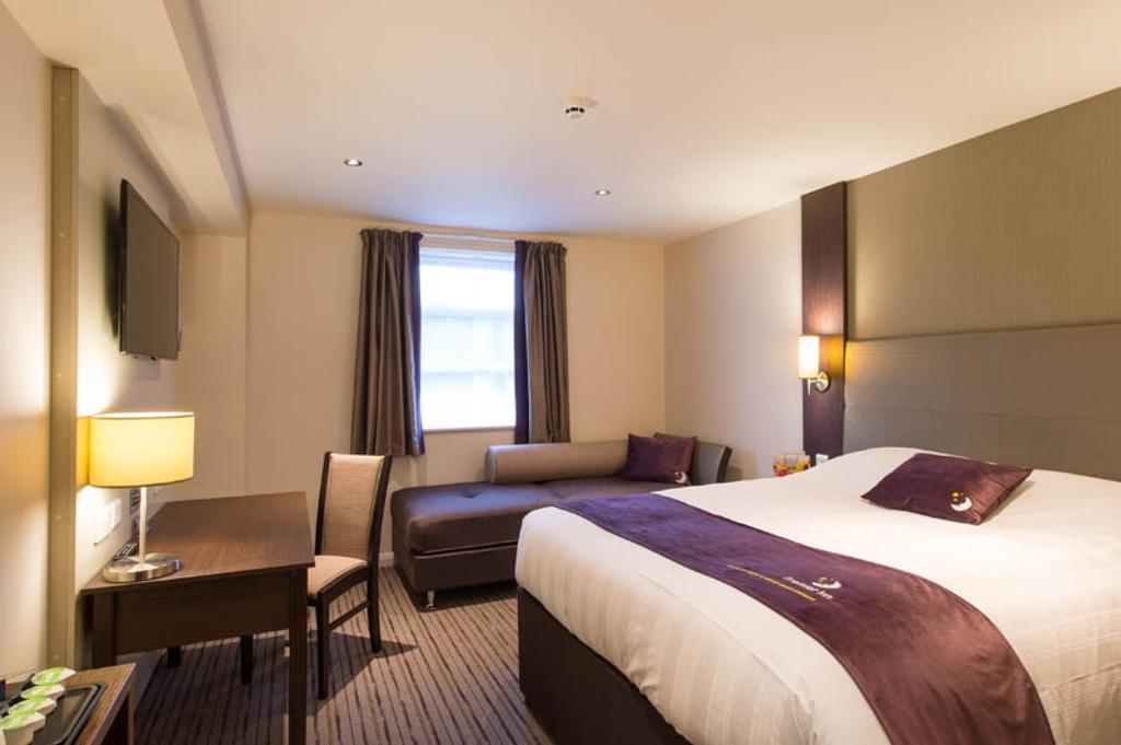 Premier Inn Dover Central - Eastern Ferry Terminal Bilik gambar