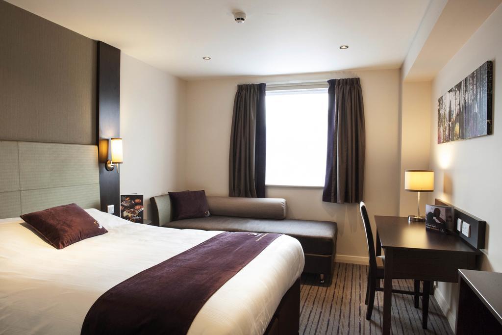 Premier Inn Dover Central - Eastern Ferry Terminal Bilik gambar